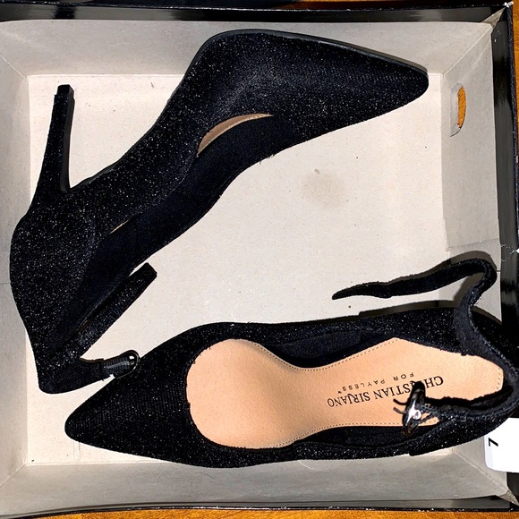 Black heels - Picture 3 of 3